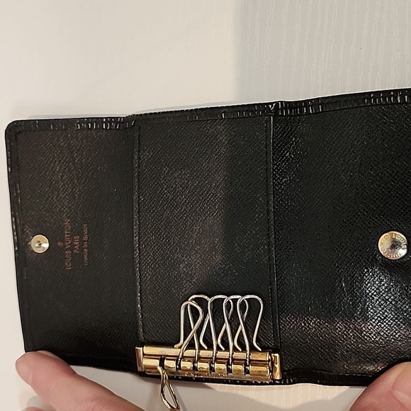 Vintage Louis Vuitton Black Epi Key Holder - Picture 11 of 12